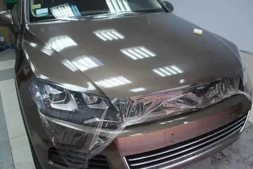 Бронепленка на авто: клеить самому или довериться сервису? Аргументы в пользу профессионалов